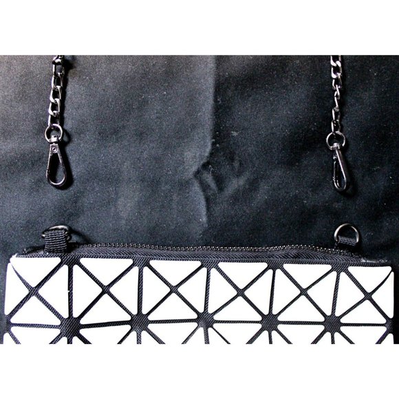 White Triangle Prism Geometric Bag Crossbody Purse Removable Chain 9.5" x 5" - Picture 9 of 13